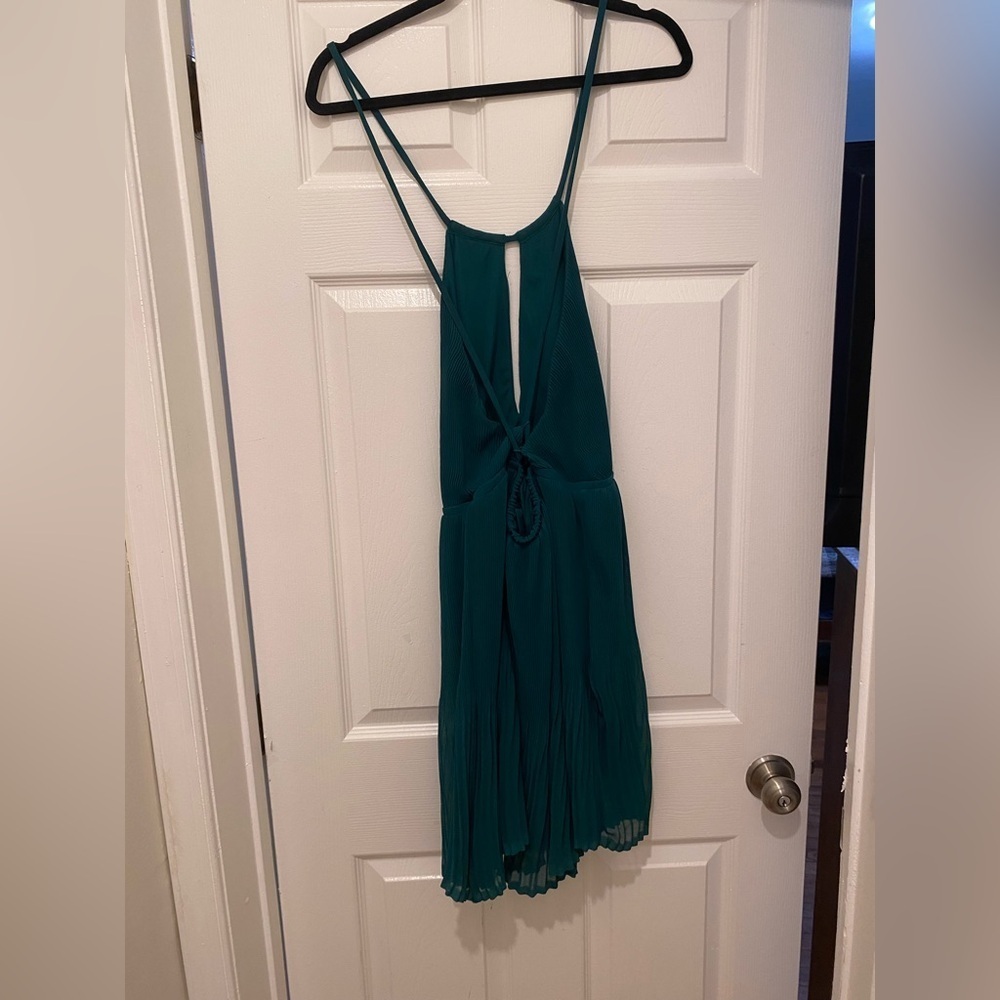 H&M Emerald Green Chiffon Pleated Halter Mini Dress - Picture 6 of 7